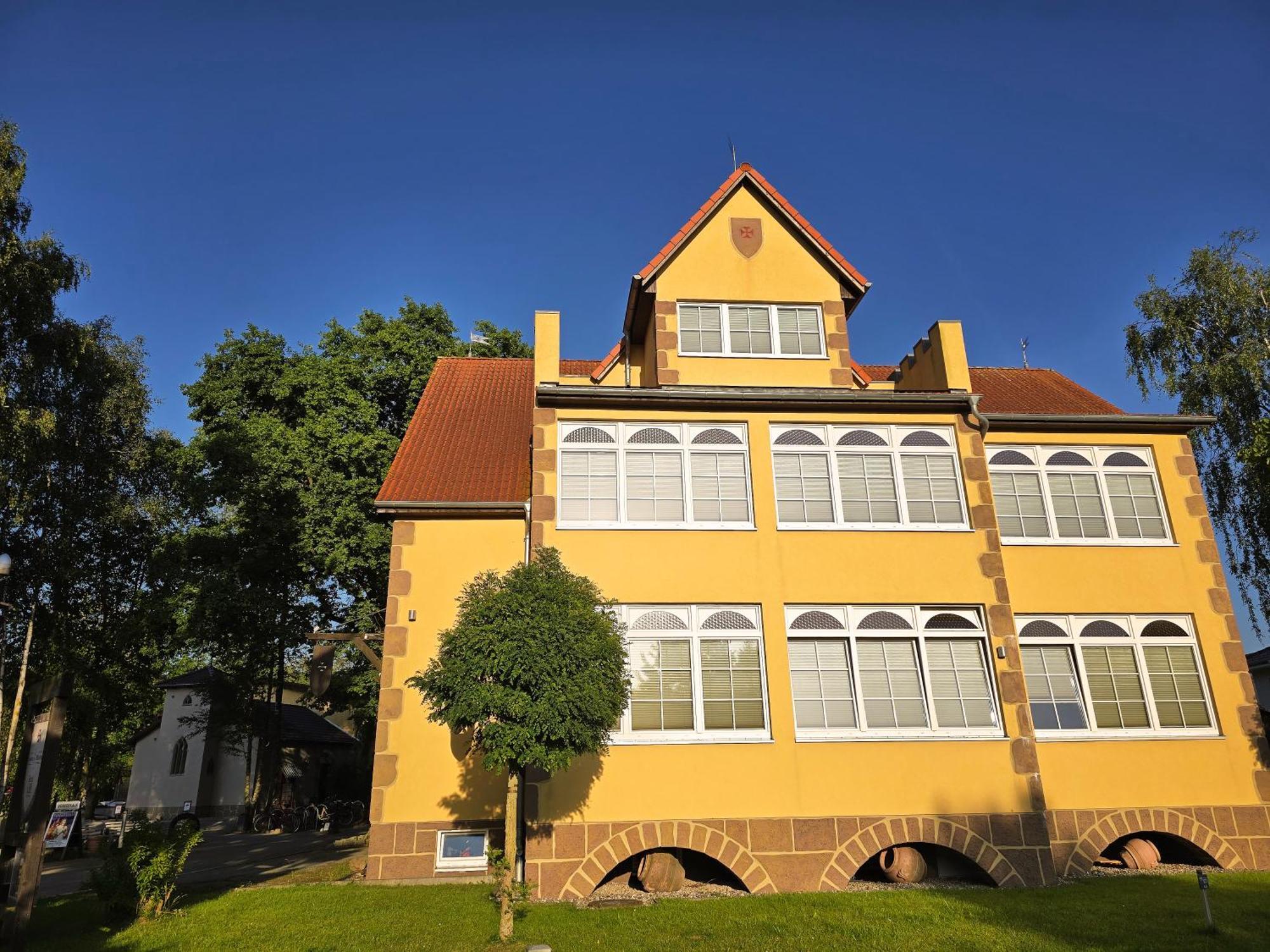 Ostsee-Rittergut-Ruegen Mit Binzhotel & Ordenskapelle & Romantikgut מראה חיצוני תמונה