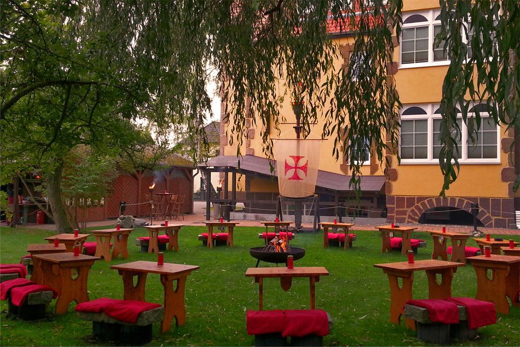 Ostsee-Rittergut-Ruegen Mit Binzhotel & Ordenskapelle & Romantikgut מראה חיצוני תמונה
