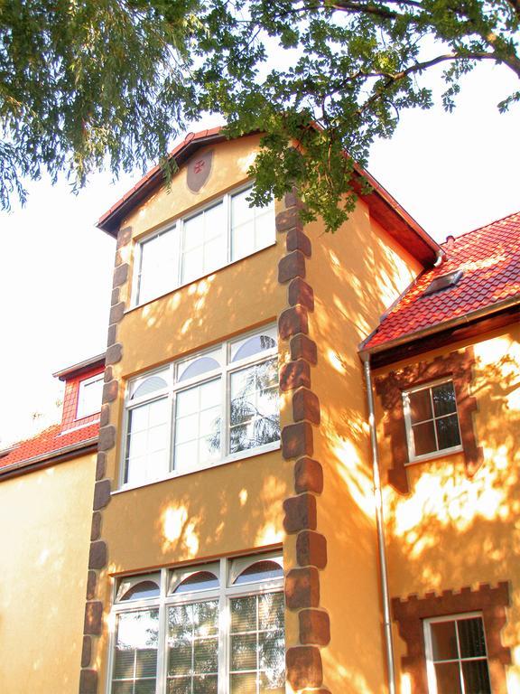 Ostsee-Rittergut-Ruegen Mit Binzhotel & Ordenskapelle & Romantikgut מראה חיצוני תמונה